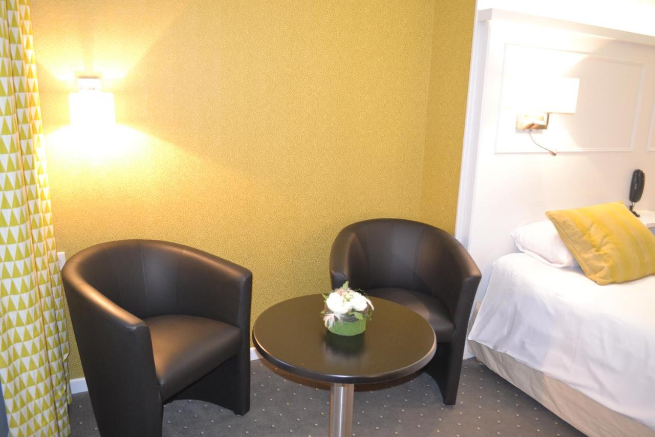 Logis Hotel & Restaurant - Les Hauts De Montreuil Montreuil  Eksteriør billede