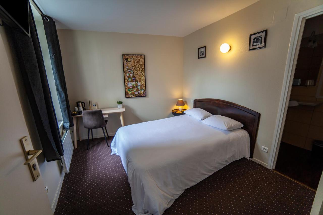 Logis Hotel & Restaurant - Les Hauts De Montreuil Montreuil  Eksteriør billede