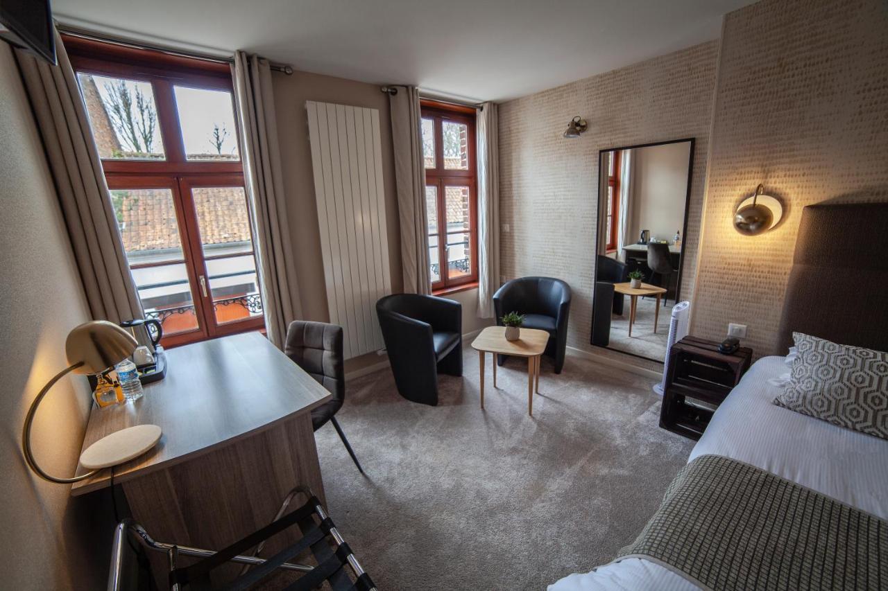 Logis Hotel & Restaurant - Les Hauts De Montreuil Montreuil  Eksteriør billede